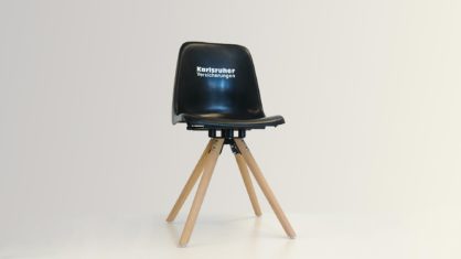 Aus KSC-Stadionsitzen werden Designerstühle