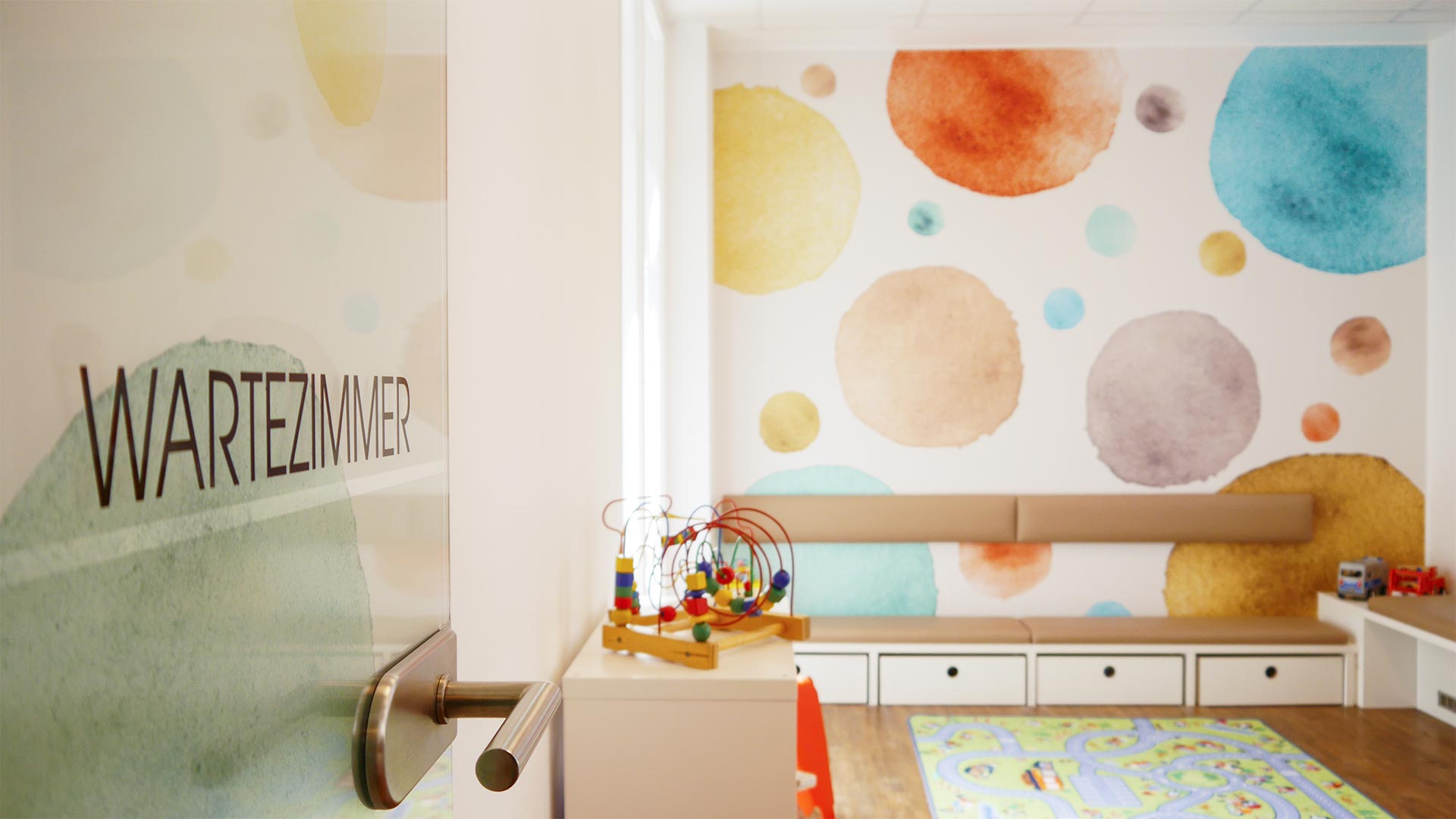 Bunte Farbkleckse sorgen für Dynamik.