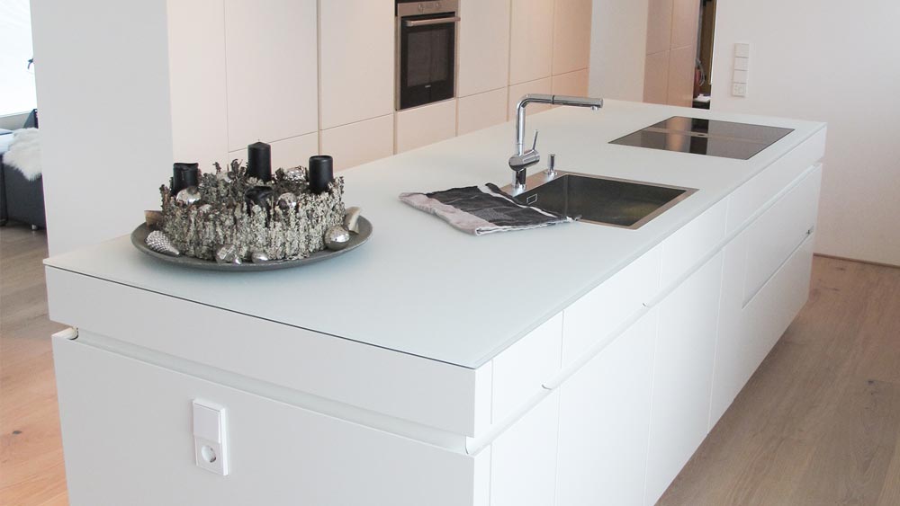 Ein freistehender Küchenblock eignet sich perfekt zum gemeinsamen Kochen