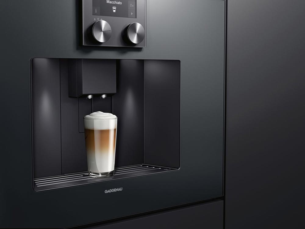 Ein Einbau-Kaffeevollautomat mit festem Wasseranschluss und unendlichen Feinjustage-Optionen garantiert den Gipfel des Kaffeegenusses mitten im Alltag.