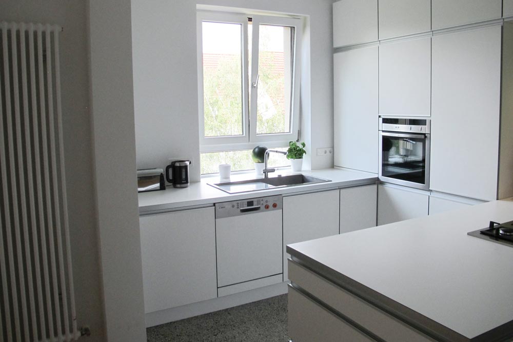 Spüle und Geschirrspüler aus dem Bestand wurden in die neue Küchenzeile eingebaut.