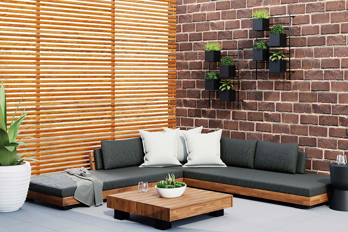 Gartenlounge aus Holz als Terrassenmöbel