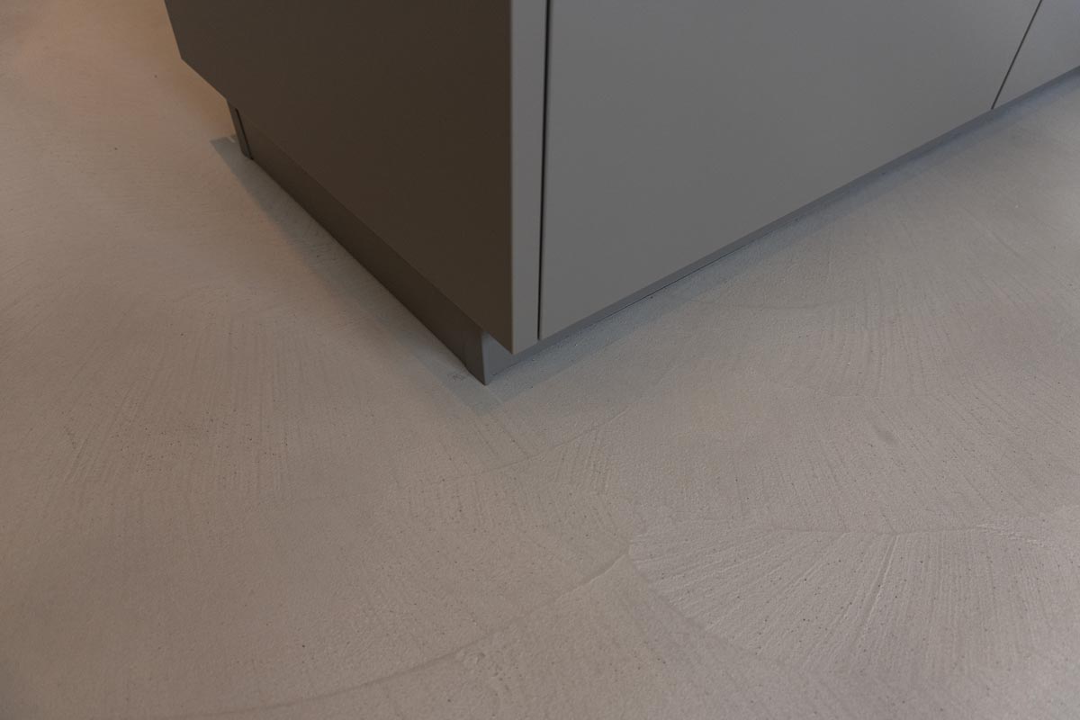 Spachtelstruktur im Betonboden