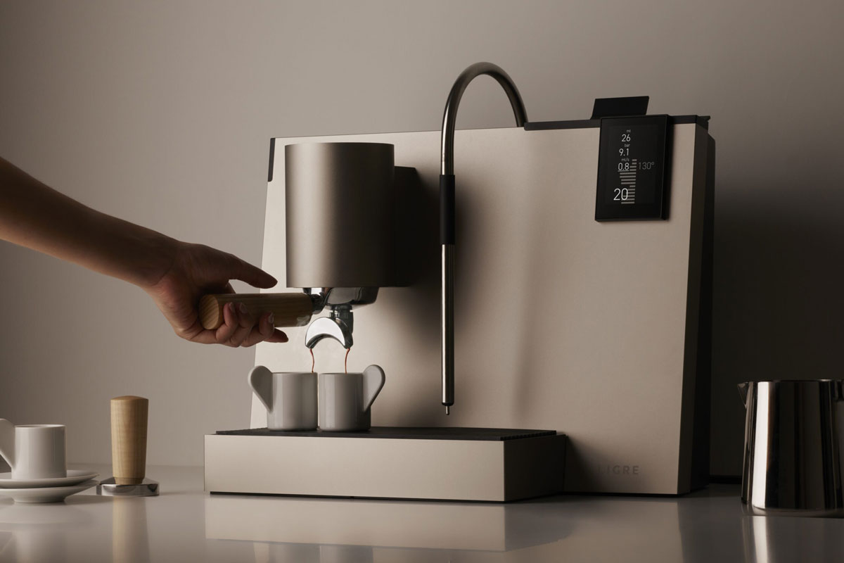 Brühvorgang-Doppelsiebträger-LIGRE-Espresso-Maschine Zwei Tassen Espresso brühen mit Doppel-Siebträger