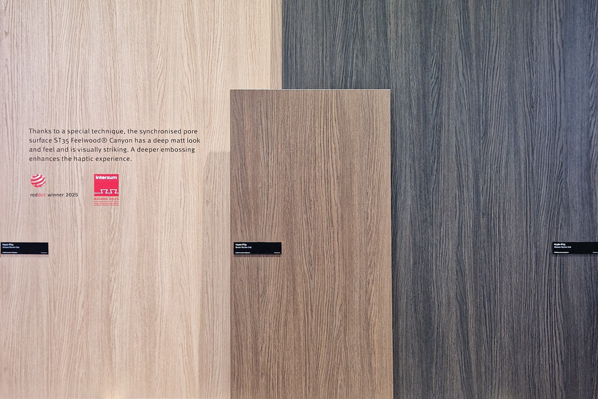 Egger-PerfectSense®-Ambiance-Holzoptik-interzum-2025-Köln Egger PerfectSense® Ambiance Anti-Fingerprint Oberflächen in Holzoptik