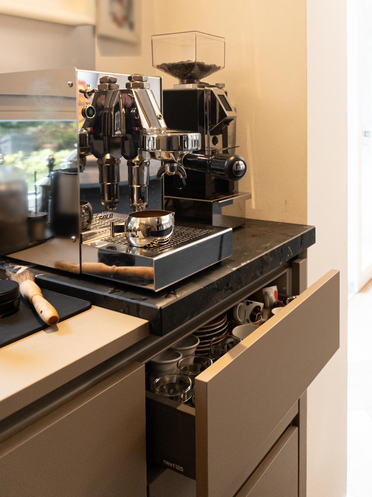next125 Designküche Kaffeezeile