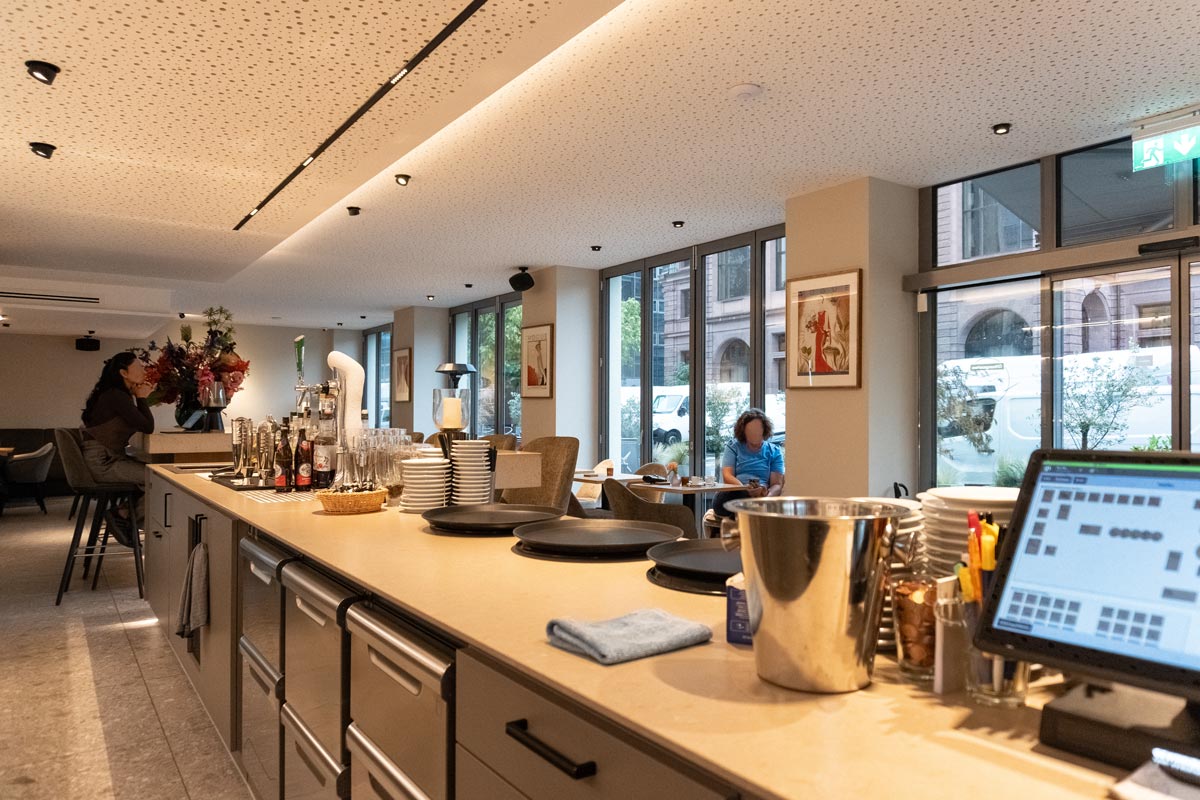 Fronttheke-Serviceseite-Phi-Café-Bar-Mannheim Serviceseite der Fronttheke im Café Phi