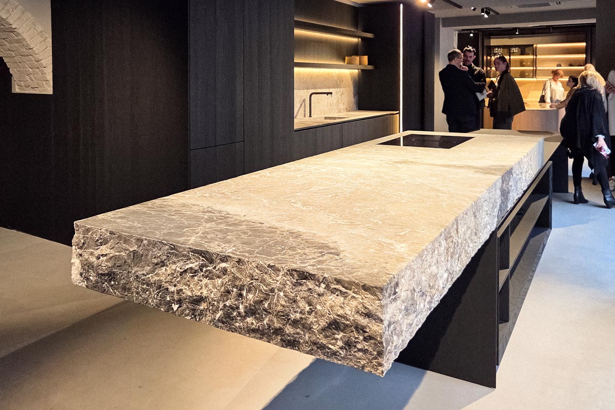 Spektakuläre Steinplatte bei The Cut Kitchens